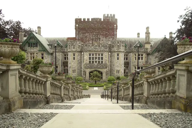 Hatley Castle: Victoria Travel Guide (4.6★) — Victoria
