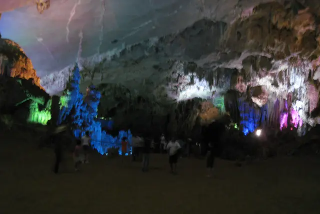 Phong Nha Cave: Travel Guide (4.7★) — Phong Nha