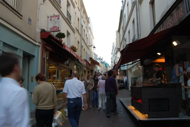 Rue Mouffetard Market: Paris Travel Guide (4.5★) — Paris
