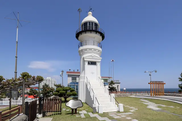 Jumunjin Lighthouse (주문진등대) — Gangneung