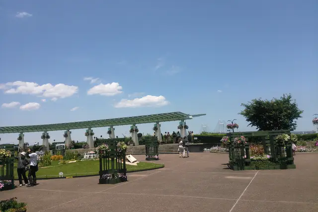 Harbor View Park: Yokohama Travel Guide (4.4★) — Yokohama