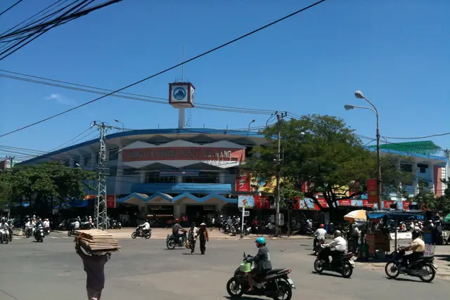 Con Market: Da Nang Travel Guide (4.3★) — Da Nang