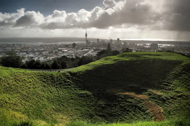 Maungawhau: Auckland Travel Guide (4.7★) — Auckland