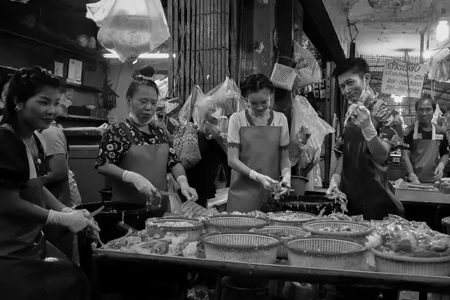 Khlong Toei Market: Bangkok Travel Guide (4.1★) — Bangkok