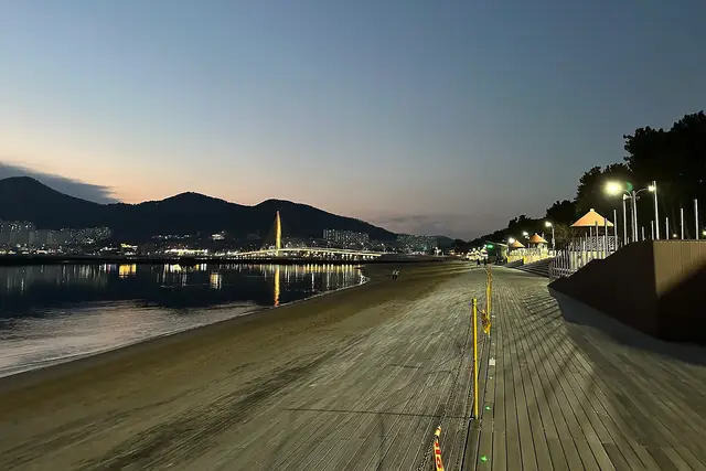 Ungcheon Beach Park: Yeosu Travel Guide (4.4★) — Yeosu