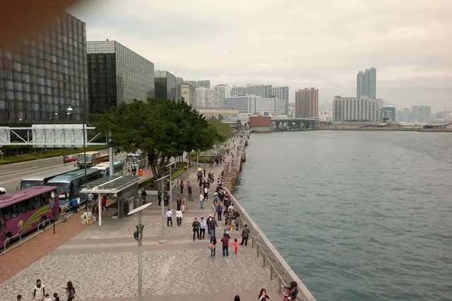 Tsim Sha Tsui Promenade: Travel Guide (4.5★) — Tsim Sha Tsui