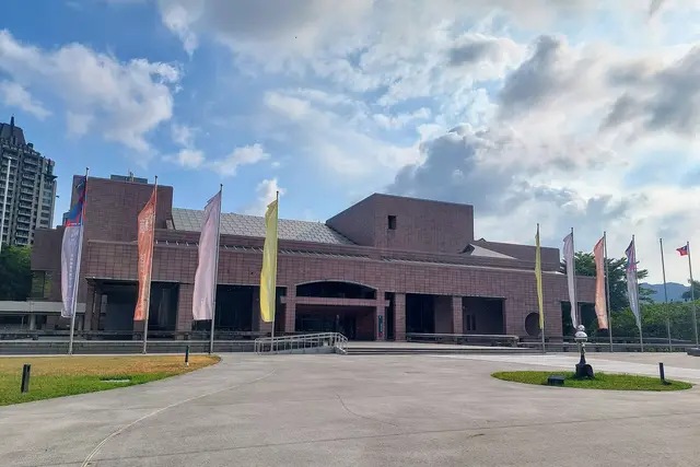 Kaohsiung Museum of Fine Arts: Travel Guide (4.5★) — Kaohsiung