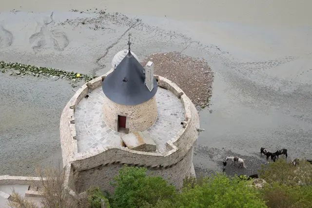 Tour Gabriel: Mont Saint-Michel Travel Guide — Mont Saint-Michel