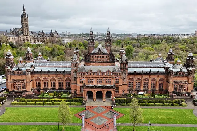 Kelvingrove Art Gallery and Museum: Glasgow Travel Guide — Glasgow