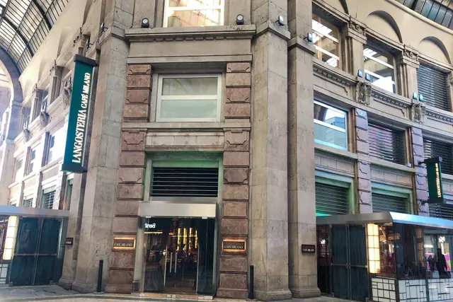 Langosteria Montenapoleone: Milan Travel Guide — Milan