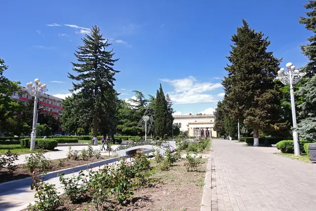 Stalin Park: Gori Travel Guide (4.3★) — Gori