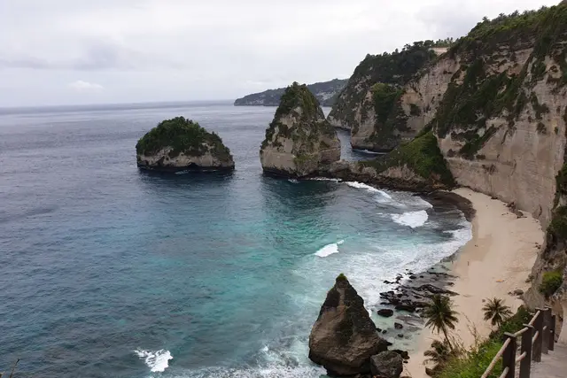 Diamond Beach: Nusa Penida Travel Guide (4.7★) — Nusa Penida