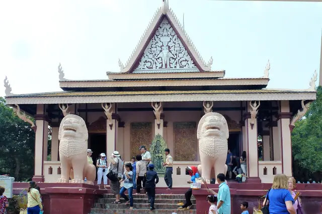 Wat Phnom Daun Penh: Phnom Penh Travel Guide (4.4★) — Phnom Penh