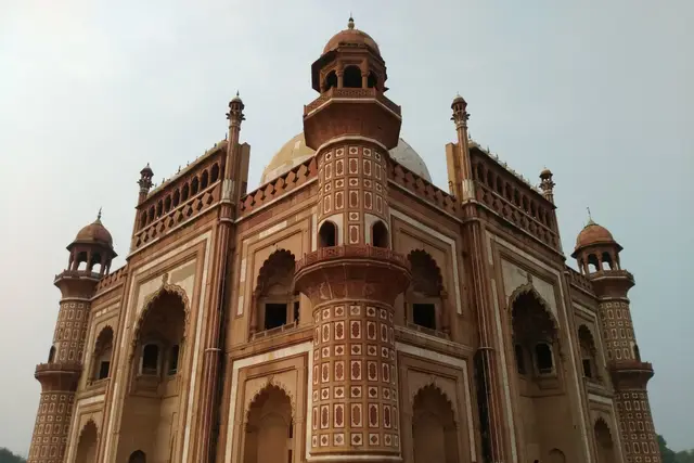사프다르중 사당(Safdarjung Tomb), 델리: 뉴델리 여행 가이드 (4.4★) — 뉴델리