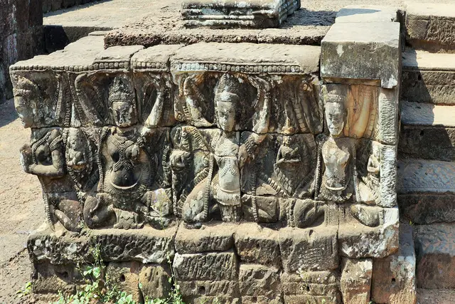 Ta Prohm Temple: Siem Reap Travel Guide (4.8★) — Siem Reap