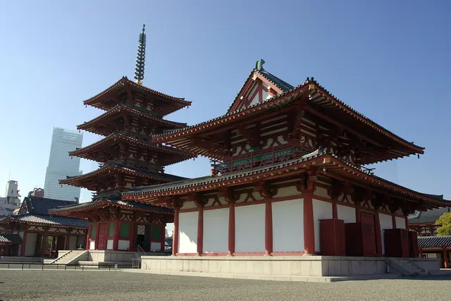 Shitennō-ji: Osaka Travel Guide (4.4★) — Osaka