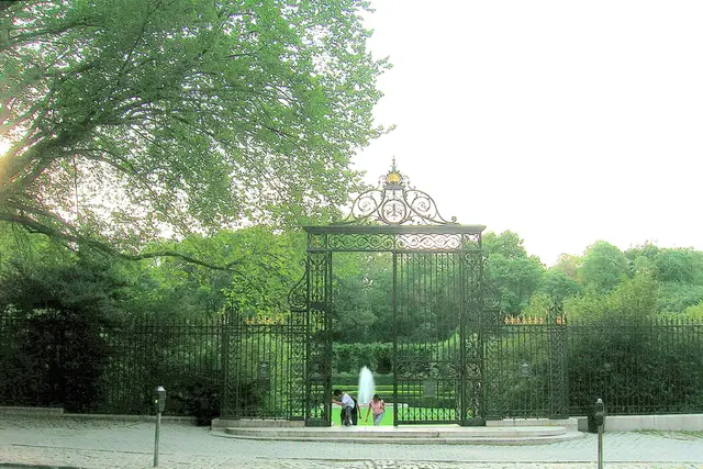 Conservatory Garden: New York Travel Guide (4.8★) — New York