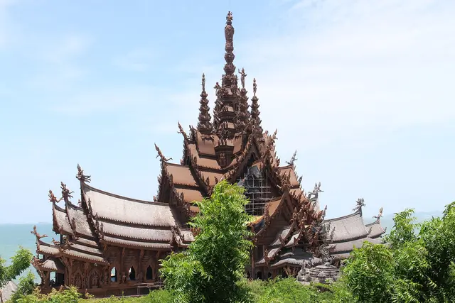 The Sanctuary of Truth Museum: Pattaya Travel Guide — Pattaya