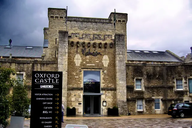 Oxford Castle Prison: Travel Guide (4.4★) — Oxford