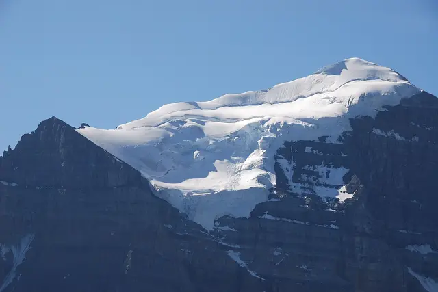 Mount Temple: Lake Louise Travel Guide — Lake Louise