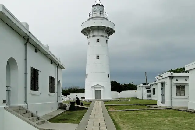 Eluanbi Lighthouse: Kenting Travel Guide (4.4★) — Kenting