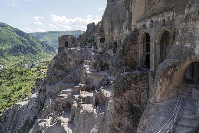 Vardzia: Akhaltsikhe Travel Guide (4.8★) — Akhaltsikhe