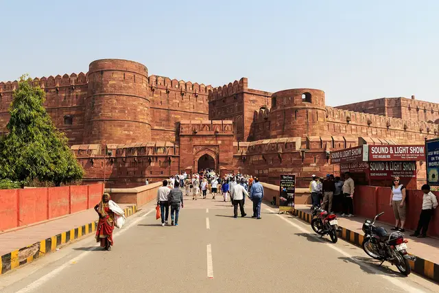 아그라 성 (Agra Fort): 여행 가이드 — 아그라