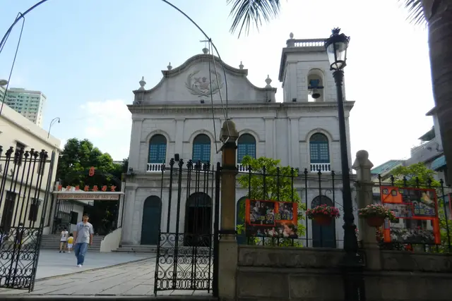St. Lazarus' Church: St. Lazarus Quarter Travel Guide (4.3★) — St. Lazarus Quarter